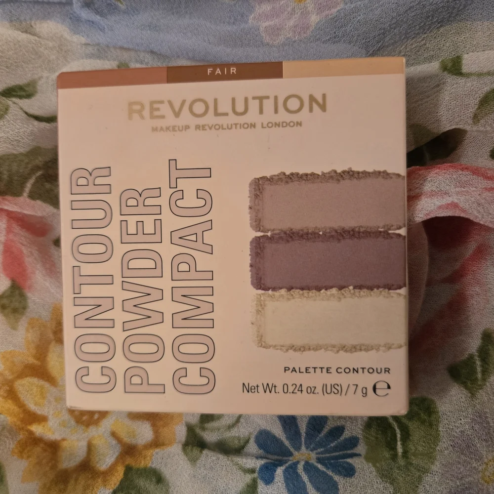 Makeup Revolution London Contour Powder Compact - Fair Shade